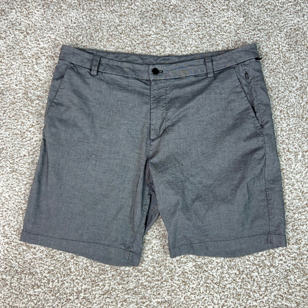 Lululemon Shorts Men 38 Gray Chino Commission Pockets Casual Golf Travel Comfort